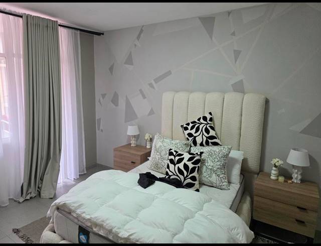1 BEDROOM APARTMENT FOR SALE IN KEMPTON PARK CENTRAL